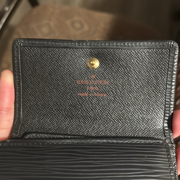 Men’s louis vuttion black epi wallet like new condition. - Picture 9 of 12